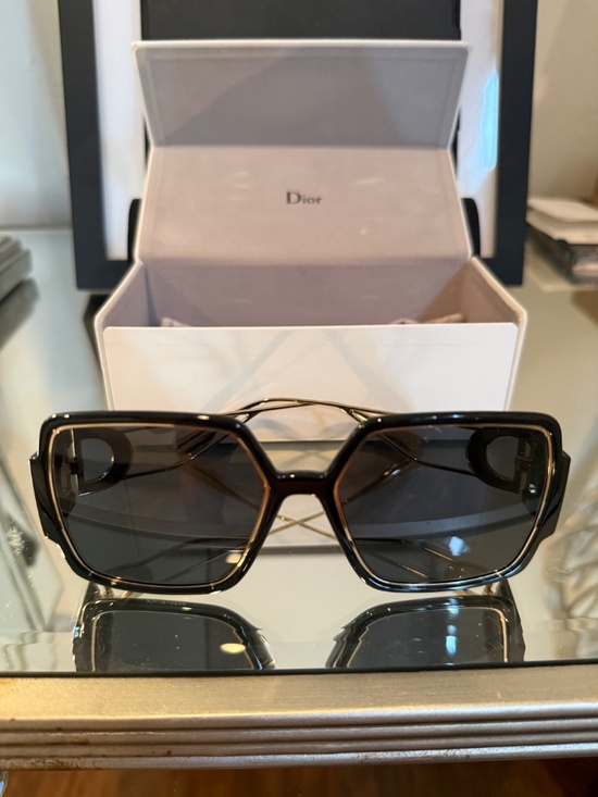 Christian Dior 30 Montaigne 2 sunglasses